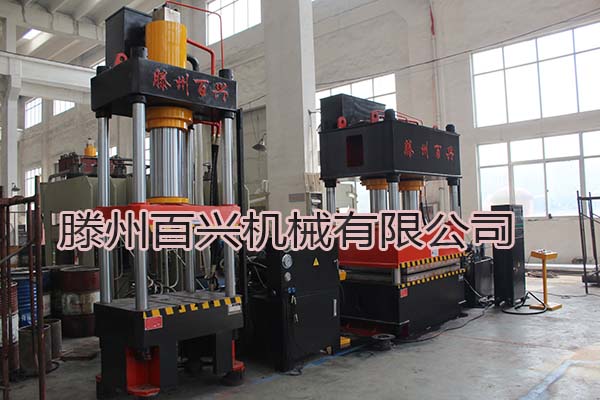 100噸液壓機側(cè)面實物圖